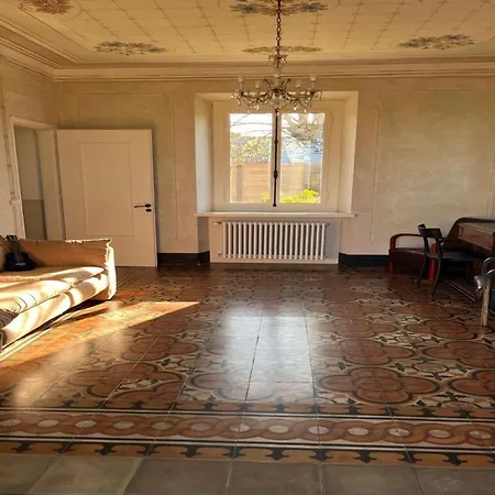 Lavish With Spa, Pool, Turkish Bath Parodi Ligure