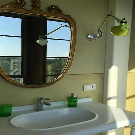 Lavish With Spa, Pool, Turkish Bath Parodi Ligure
